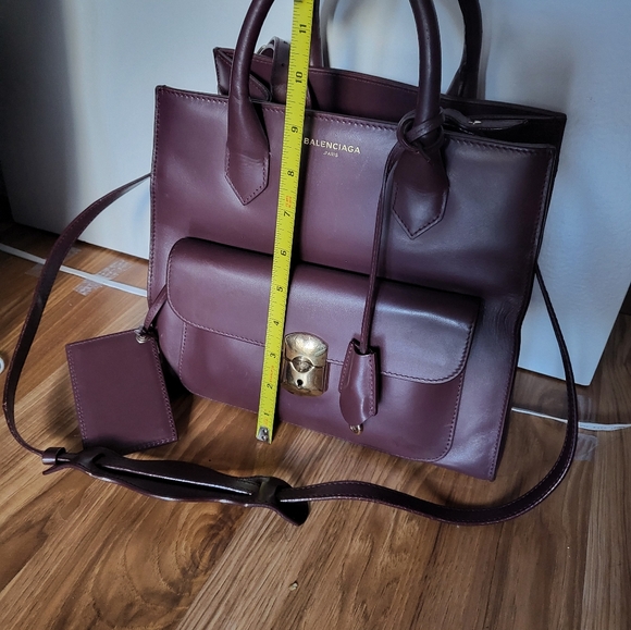 Balenciaga sling bag - Picture 11 of 13